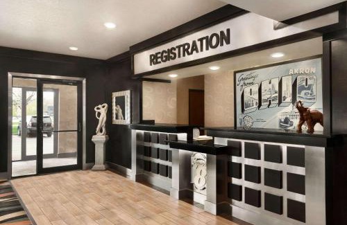 Uniontown Hotel | Super 8 by Wyndham Akron S/Green/Uniontown OH