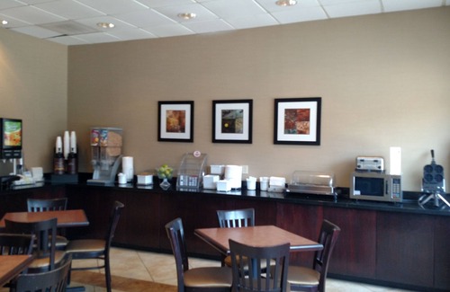 Atoka Hotel | Super 8 by Wyndham Atoka