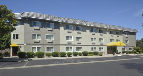 Chico Hotel | Super 8 by Wyndham Chico