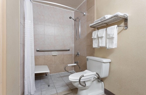 Columbus Hotel | Super 8 by Wyndham Columbus