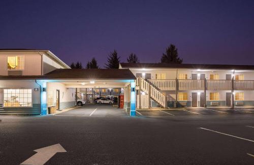 Crescent City Hotel | Super 8 by Wyndham Crescent City