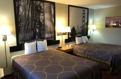 Bertsch-Oceanview Hotel | Super 8 by Wyndham Crescent City