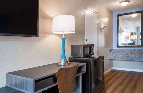 Hardeeville Hotel | Super 8 by Wyndham Hardeeville/Savannah North