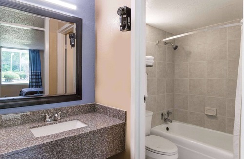 Hardeeville Hotel | Super 8 by Wyndham Hardeeville/Savannah North