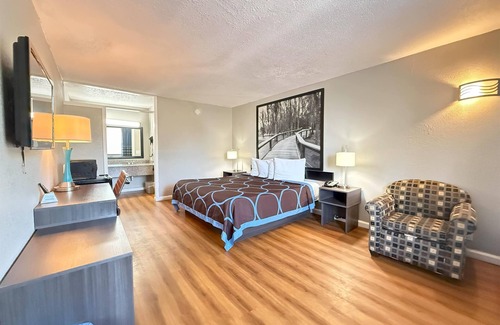 Hardeeville Hotel | Super 8 by Wyndham Hardeeville/Savannah North