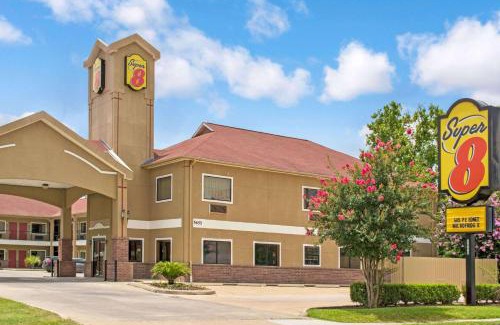 Brookhollow Hotel | Super 8 by Wyndham Houston/Brookhollow NW
