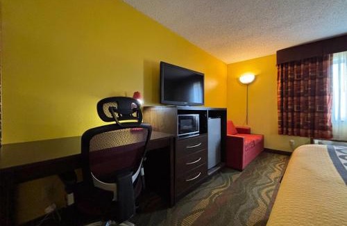 Jacksonville Hotel | Super 8 by Wyndham Jacksonville