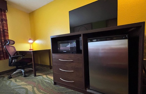 Jacksonville Hotel | Super 8 by Wyndham Jacksonville