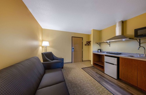Jackson Hotel | Super 8 by Wyndham Jackson MN
