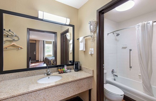 Lynn Garden Hotel | Super 8 by Wyndham Kingsport