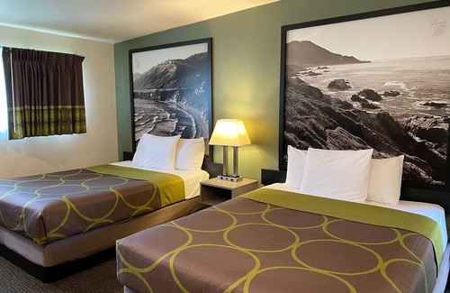North Fremont Street Hotel | Super 8 by Wyndham Monterey