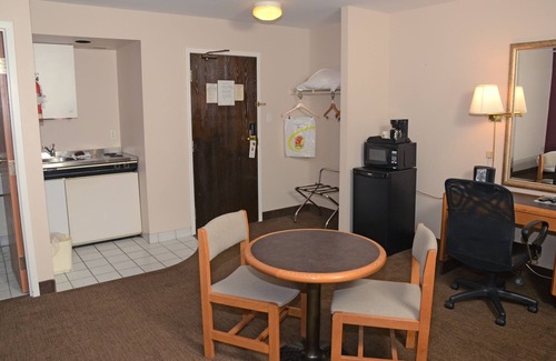 North Bay Hotel | Super 8 by Wyndham North Bay