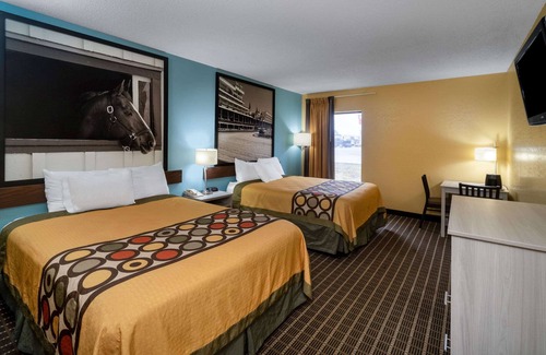 Shepherdsville Hotel | Super 8 by Wyndham Shepherdsville/Louisville South I65
