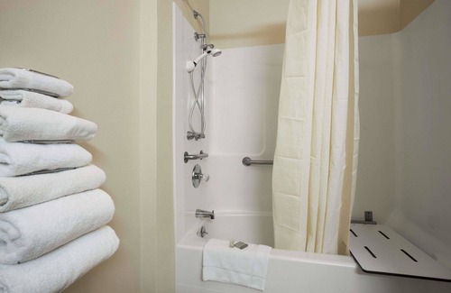 Salmon Hotel | Super 8 by Wyndham Salmon