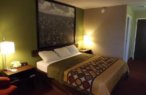 Sterling Hotel | Super 8 by Wyndham Sterling CO