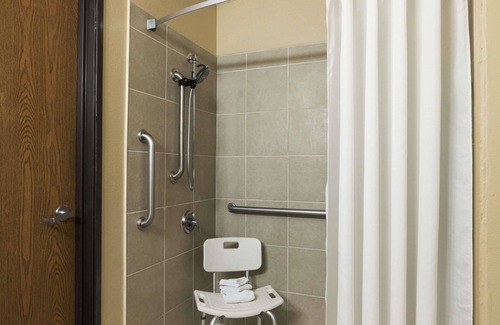 Taylor Hotel | Super 8 by Wyndham Taylor/Detroit Area