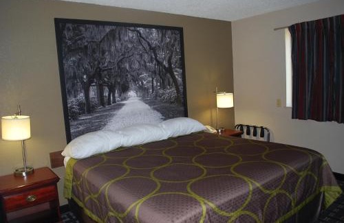 Warner Robins Hotel | Super 8 by Wyndham Warner Robins