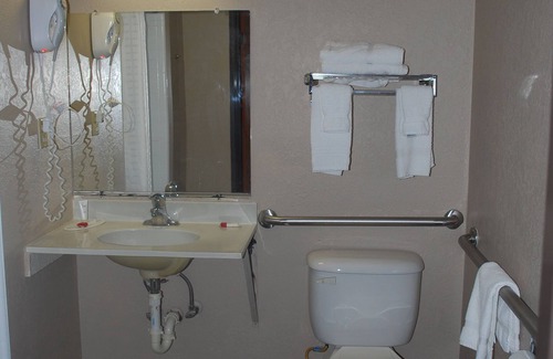 Warner Robins Hotel | Super 8 by Wyndham Warner Robins