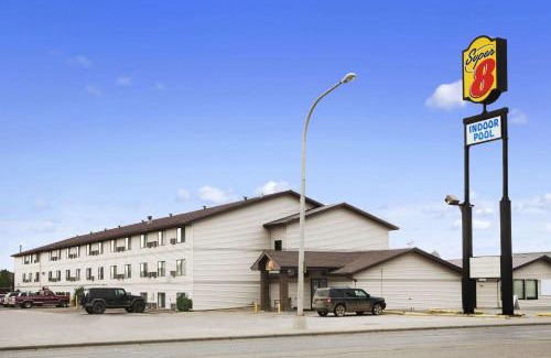 Williston Hotel | Super 8 by Wyndham Williston ND