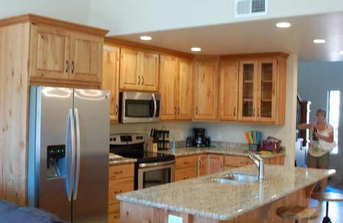 Moab South Valley House | Super Affordable & Spacious 3 BR Townhouse w/3 en-suite baths