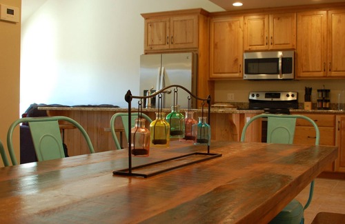 Moab South Valley House | Super Affordable & Spacious 3 BR Townhouse w/3 en-suite baths