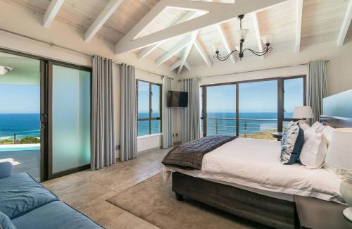 Knysna House | Super Beachfront views- Executive Villa - 5 bedrooms