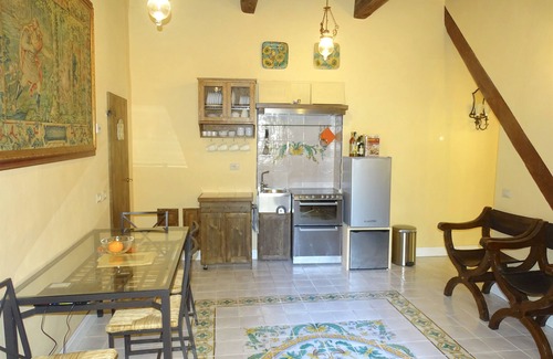 Florence Condo | Super Central and Carefully Restored between the Duomo and the Uffizi!