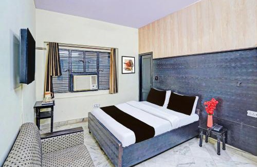 Mathura Hotel | Super Collection O Mathura Near Railway Station