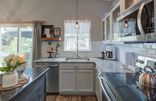 Longmont House | Super cozy, great place to come home, Close to Boulder, Food, Shopping, Trails