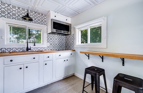 Mystic - New London Apartment | Super Cute & Cozy Apartment in Downtown Mystic!