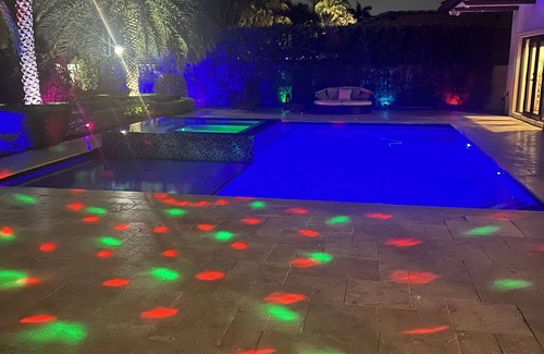 Miami Gardens House | Super LUXURY 5BR house with pool in Maimi
