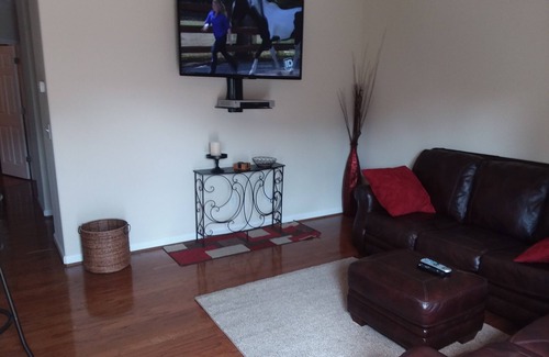 Cookeville Condo | Super nice condo. Rent by day/week/month. Walking distance to bar/restaurant.