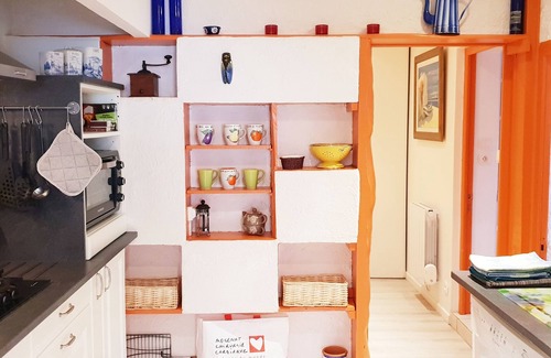 Tregastel House | SUPER OFFER 5 MNS FROM THE SEA. ARTIST'S HOUSE IN A GREEN SETTING.