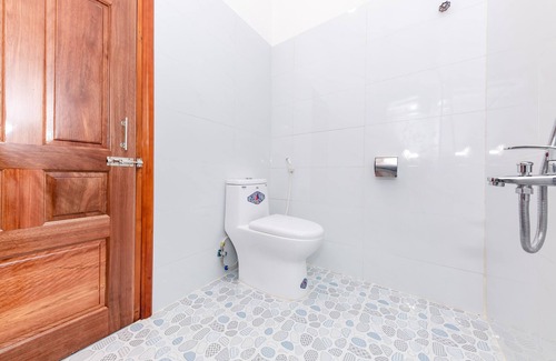 Cam Ranh Hotel | Super OYO 598 Peony Hotel