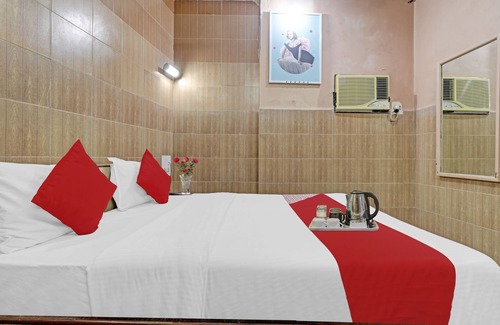 Parel Hotel | Super OYO Hotel Rajdoot