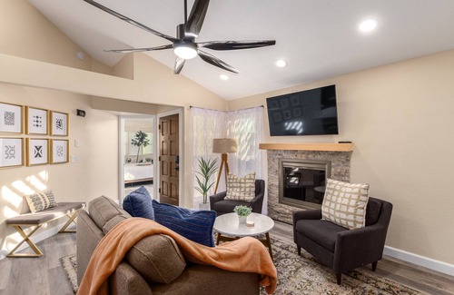 Township House | Super Remodel! Mesa Family Home with Community Pool! Dog Friendly!