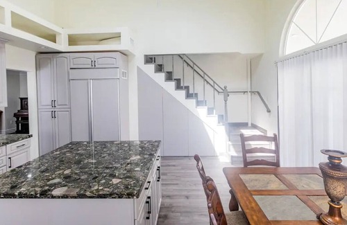 Pasadena House | Super spacious 3BD house with pool and game room