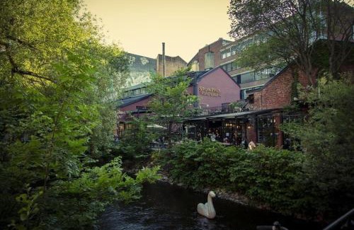 Grunerlokka Apartment | Super spacious apt by river