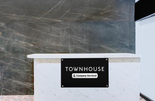 Wakad Hotel | Super Townhouse Hinjewadi Corporate Stays