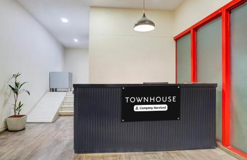 Central Pune Hotel | Super Townhouse MG Road Pune