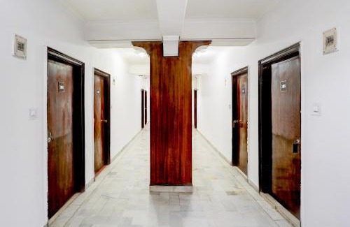 Bullawala Hotel | Super Townhouse Oak Clock Tower formerly Hotel Ambassador