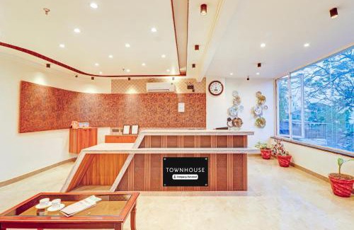 Dehradun Hotel | Super Townhouse Patel Nagar Near Saharanpur Chowk Dehradun
