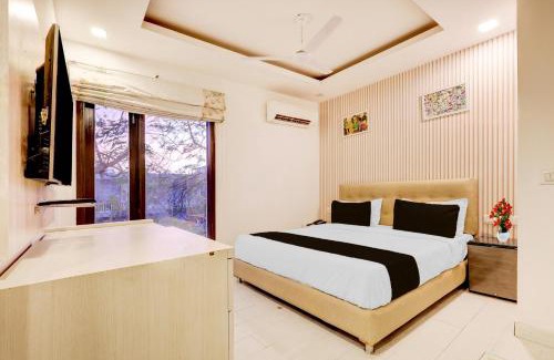 DLF Phase 3 Hotel | Super Townhouse T Block Sector 24