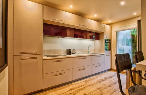 Tourgeville Apartment | Superb 2-Bed with Large Private Garden