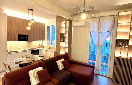 Riquier Apartment | SUPERB 2-ROOM APARTMENT, NEWLY RENOVATED. CLOSE TO PORT AND SHOPS.