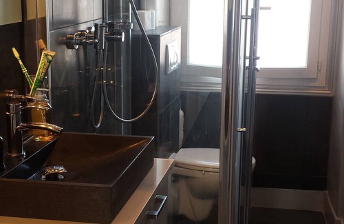 Saint Maurice Apartment | Superb 2 rooms renovated with garage