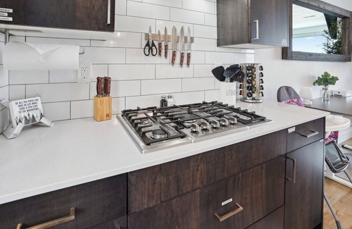 Central Business District House | Superb 4-bedroom townhome in Provo with AC, WiFi