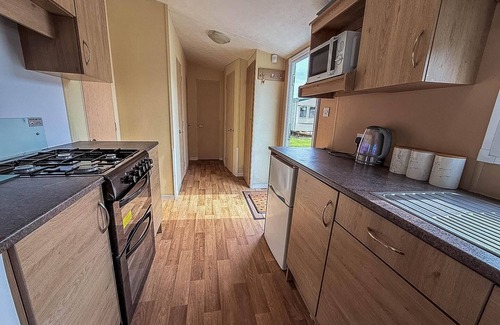 Skegness House | Superb 8 berth caravan at Southview Holiday Park near Skegness ref 33027TC