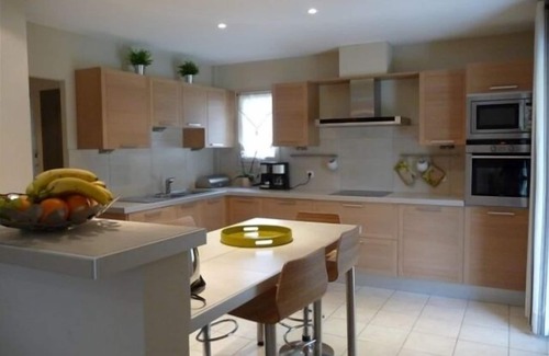 Eygalieres Villa | Superb air conditioned villa, pool heated at Eygalières