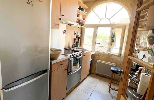 Pezenas Apartment | Superb air-conditioned apartment in the center of Pézenas